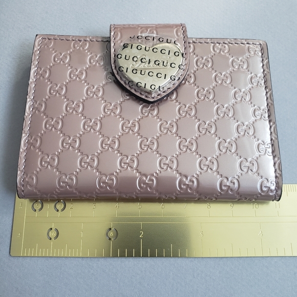 Gucci Heart MicroGuccissima Patent Leather Card Holder | Pink | Rose - Picture 10 of 12